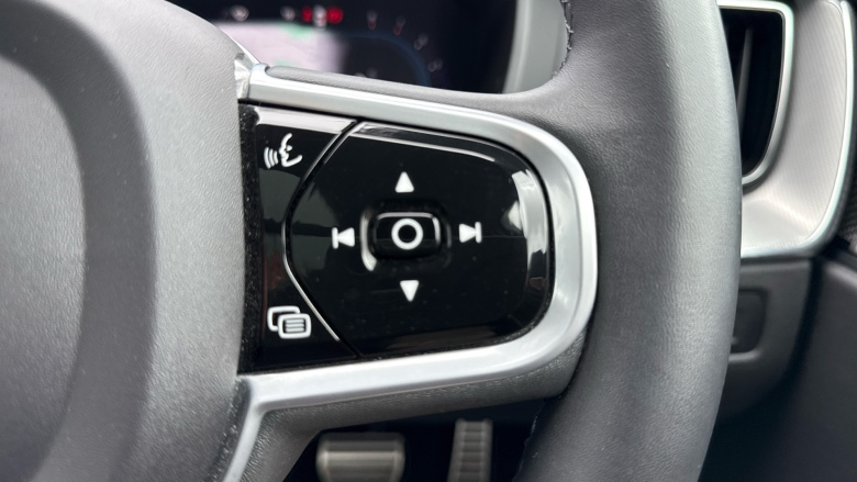 Volvo Xc60 2.0 B5P R DESIGN 5dr AWD Geartronic Petrol Estate